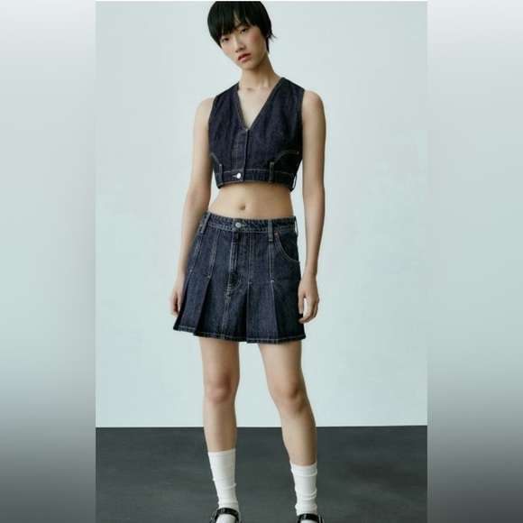 ZARA  Pleated Mini Denim Skirt size extra small - Picture 1 of 11